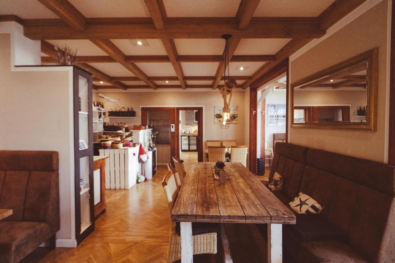 Gaestehaus Astrids Strandmuschel Binz Exterior foto